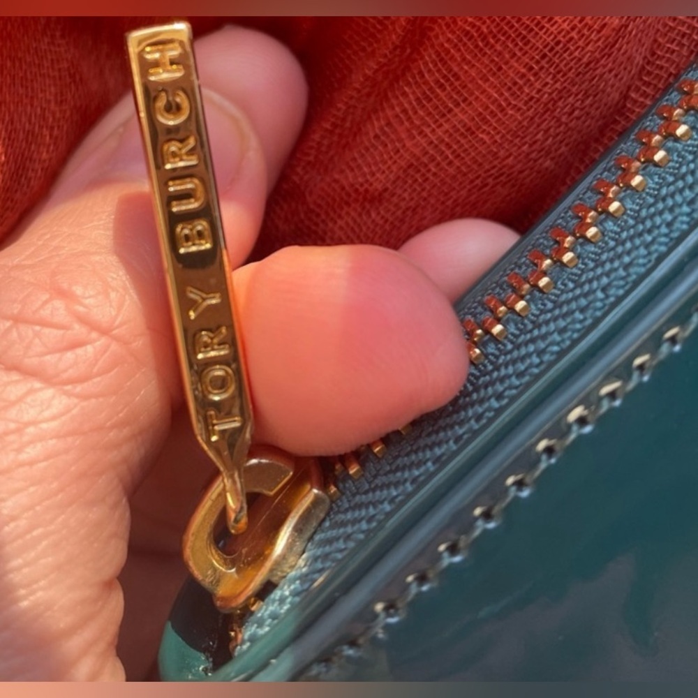 SOLD 🫶🏼 Tory Burch  Continental Wallet - Picture 3 of 5
